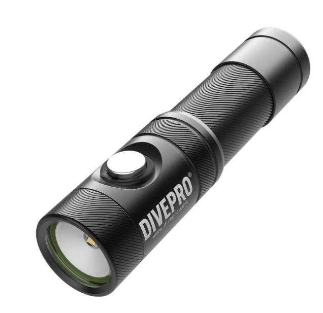 DivePro D11F Compact Video Light (1100 Lumens)